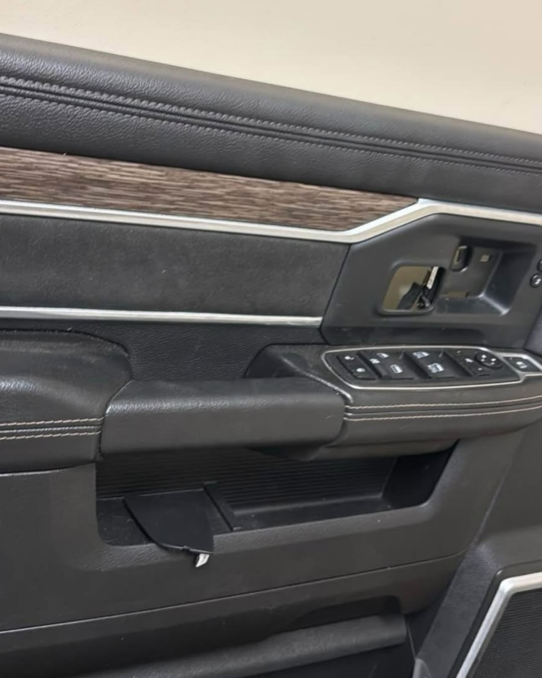 2009-2018 Ram Laramie black door panels - Image 7