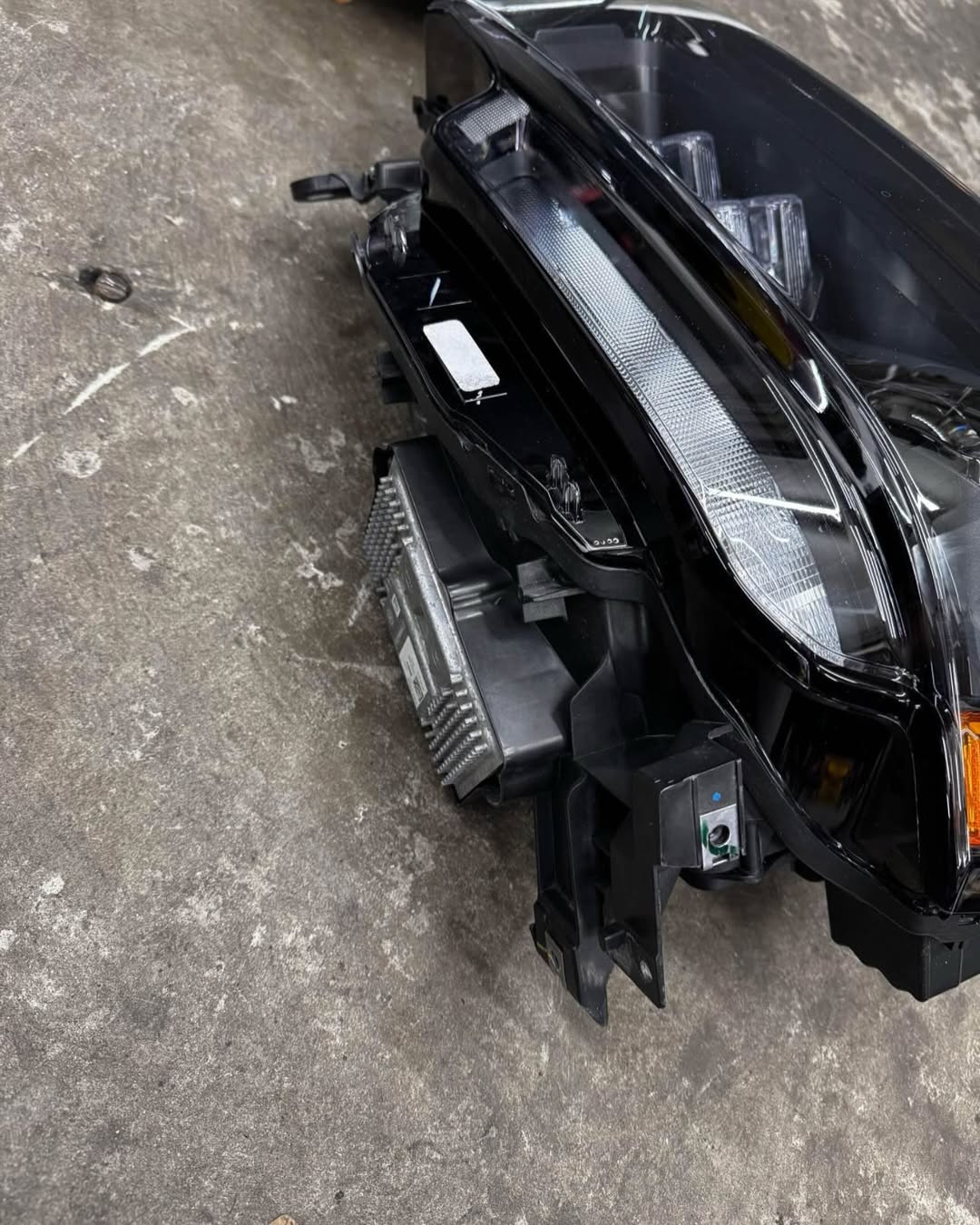 2019-2024 Longhorn/Limited Headlights led (Midnight Edition) - Image 5
