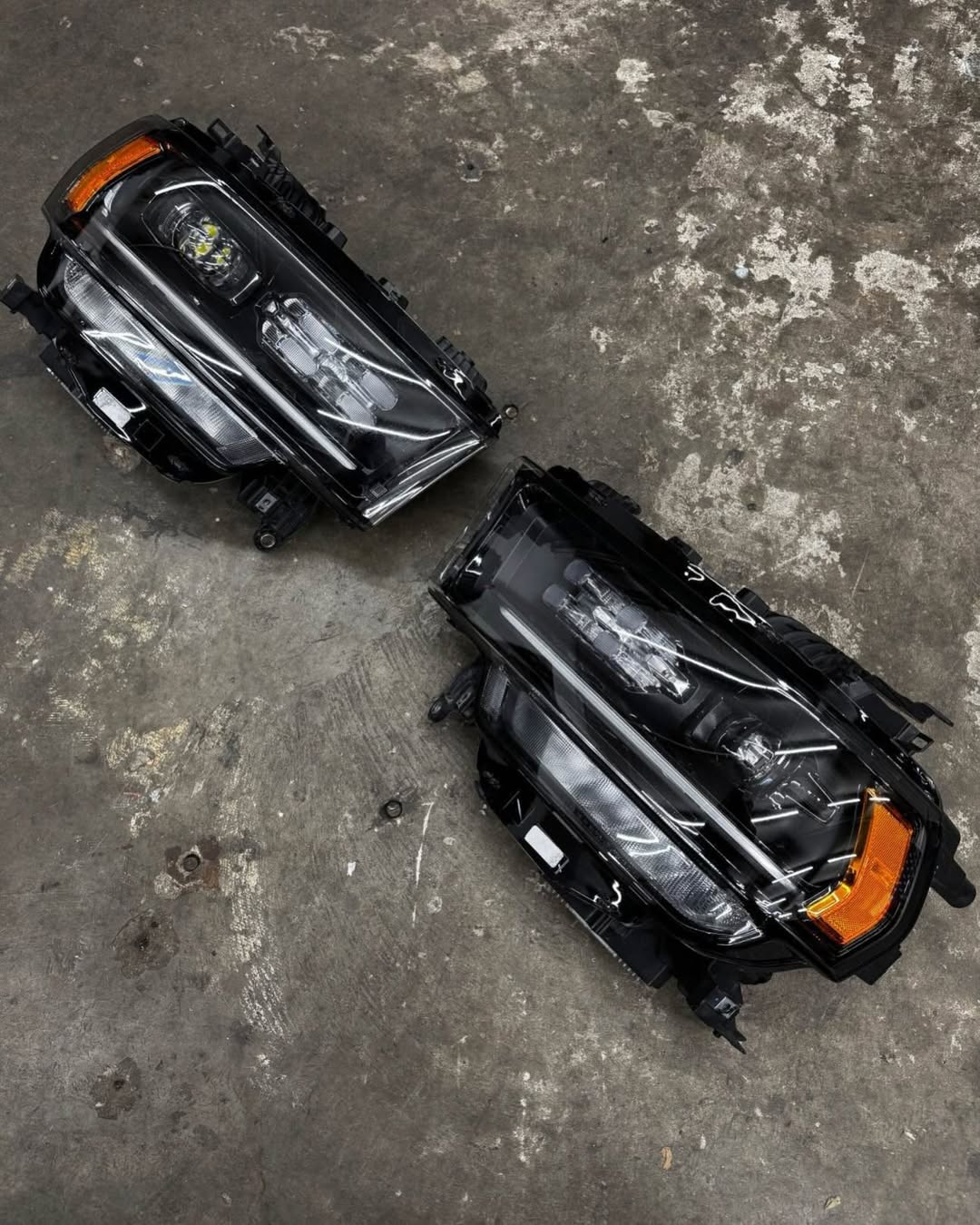 2019-2024 Longhorn/Limited Headlights led (Midnight Edition)