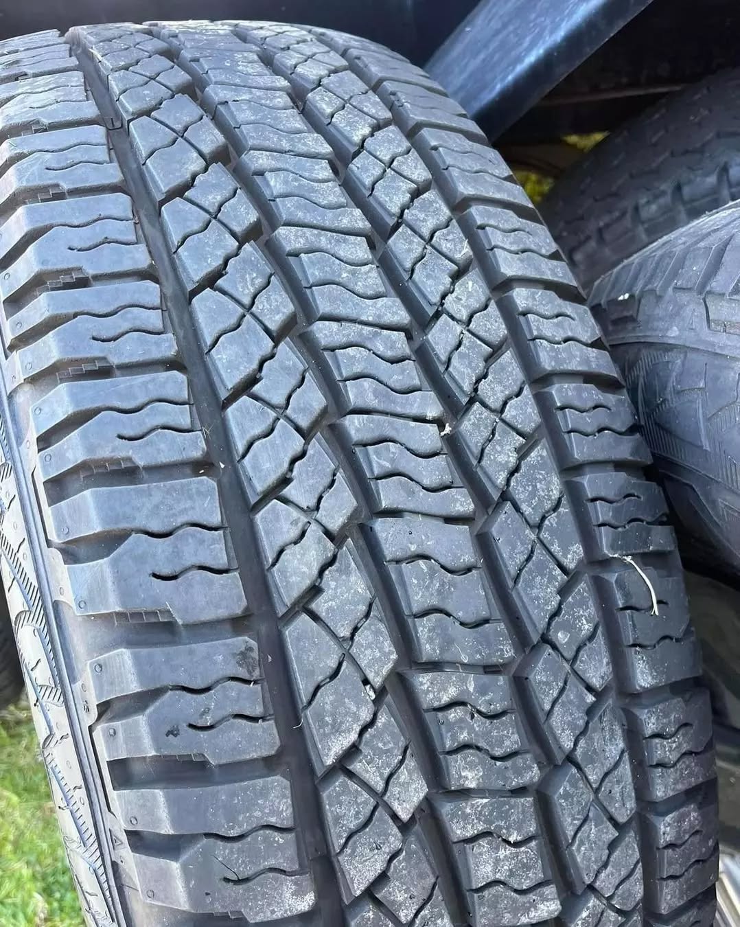 RAM 2500 wheels and tyres LT 275/70/18AT - Image 3