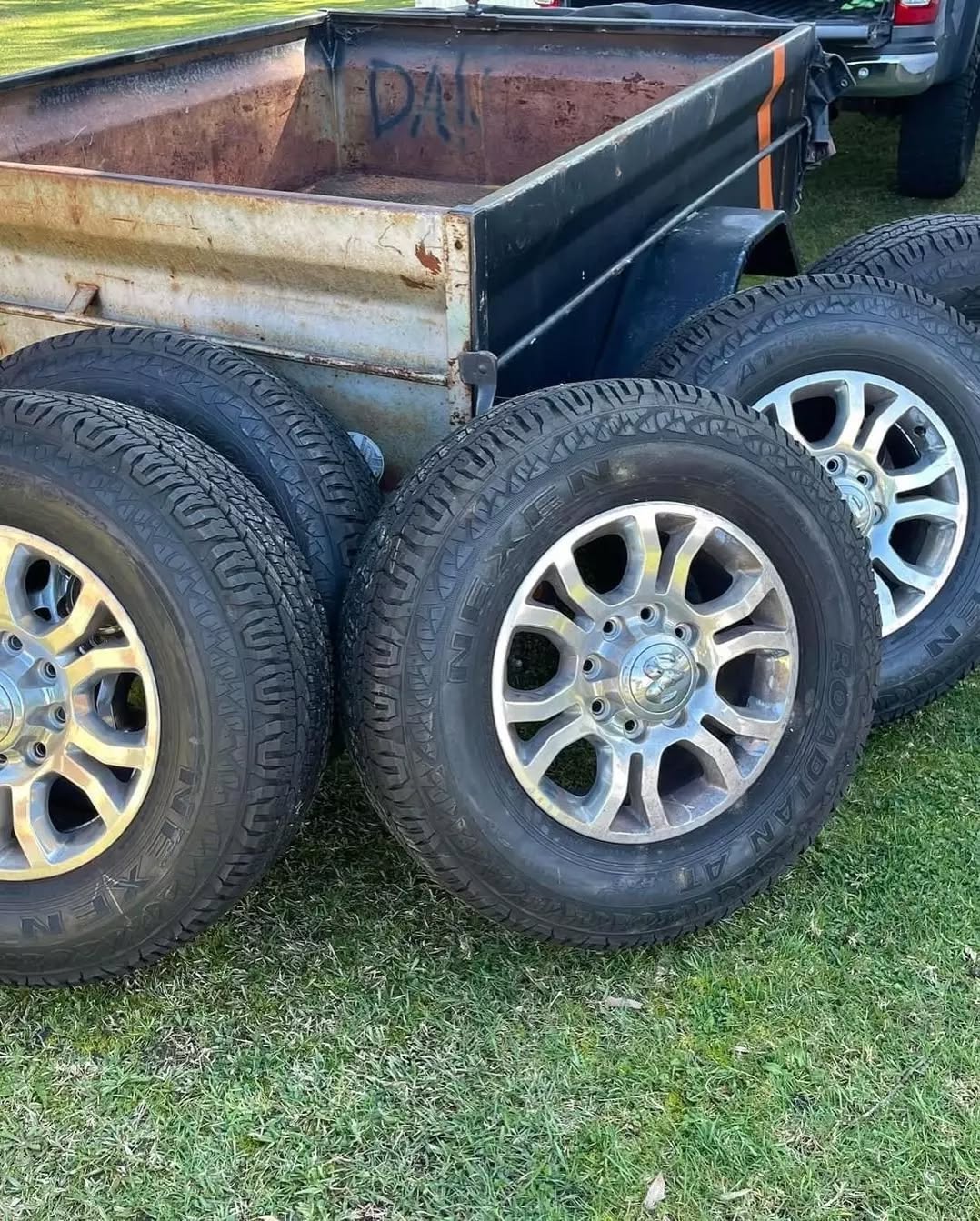 RAM 2500 wheels and tyres LT 275/70/18AT