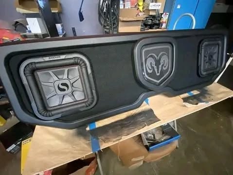 Dodge Ram with 2 kickeraudio 10″ L7 shallows box