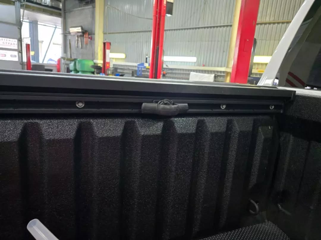 Original cover for Ram 1500 with Ramboxes - Image 5