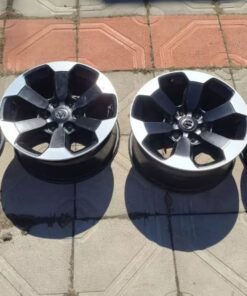 Alternative view of Alloy wheels