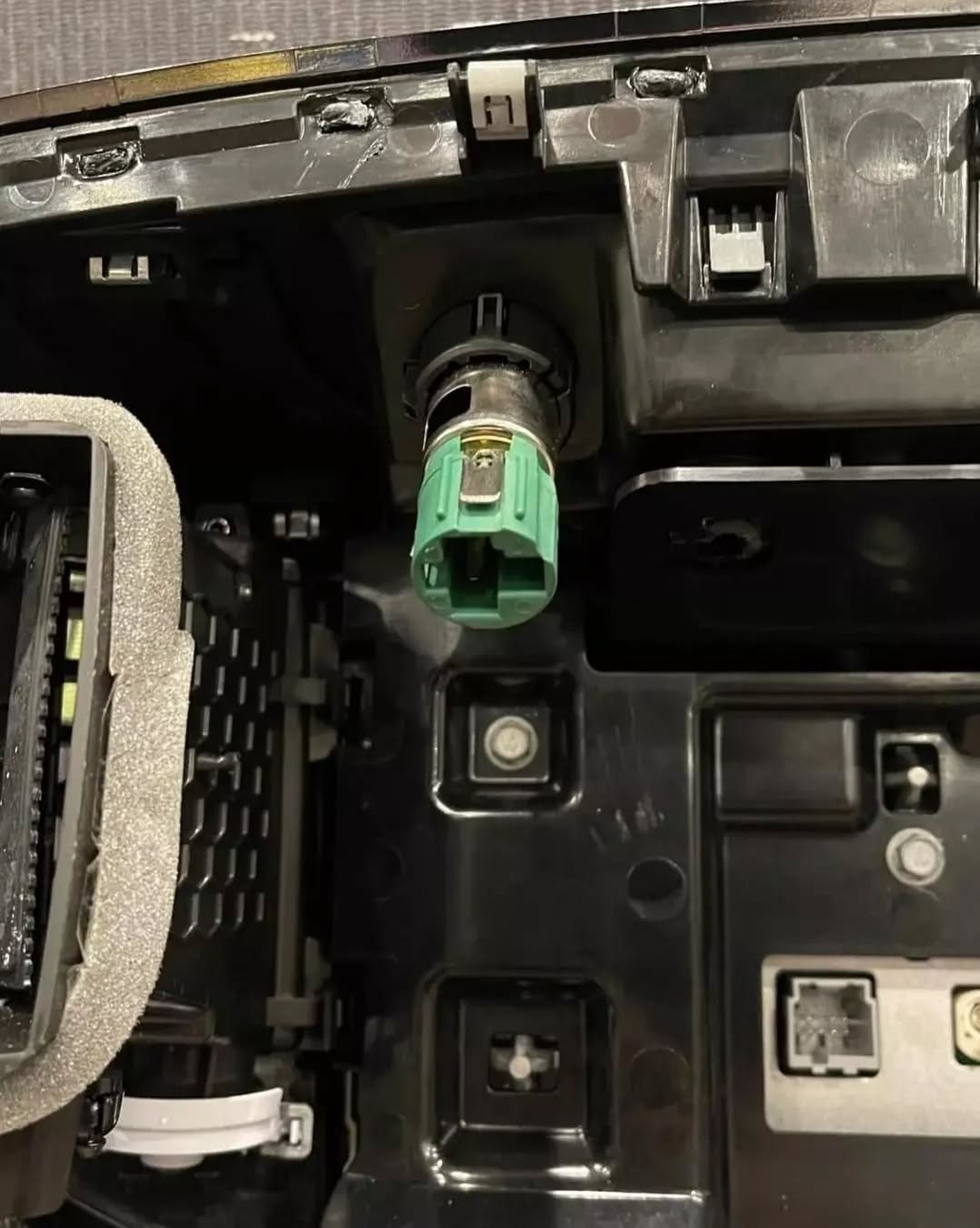 5th gen center stack Multi media module radio carbon fiber - Image 3