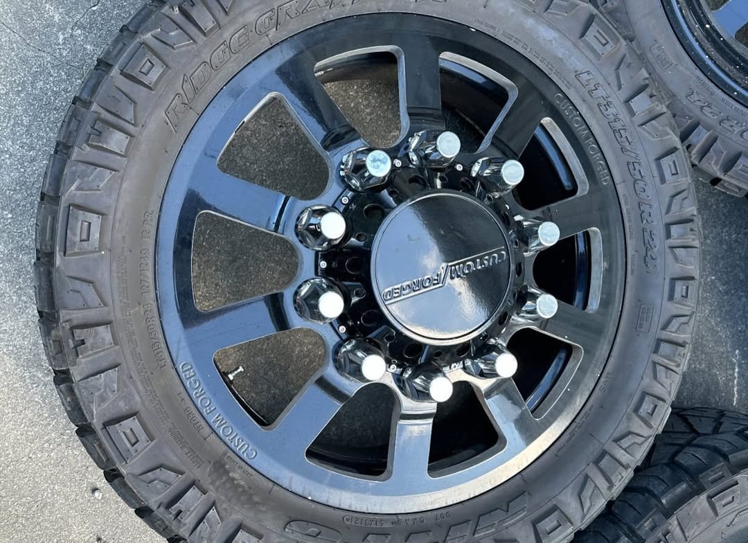 Ram 4500 5500 10×225 Direct Bolt On 24” Wheels 37” Nittos - Image 4