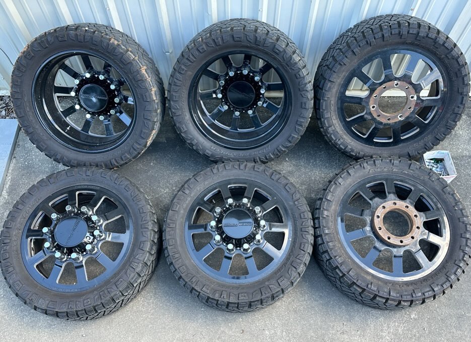 Ram 4500 5500 10×225 Direct Bolt On 24” Wheels 37” Nittos