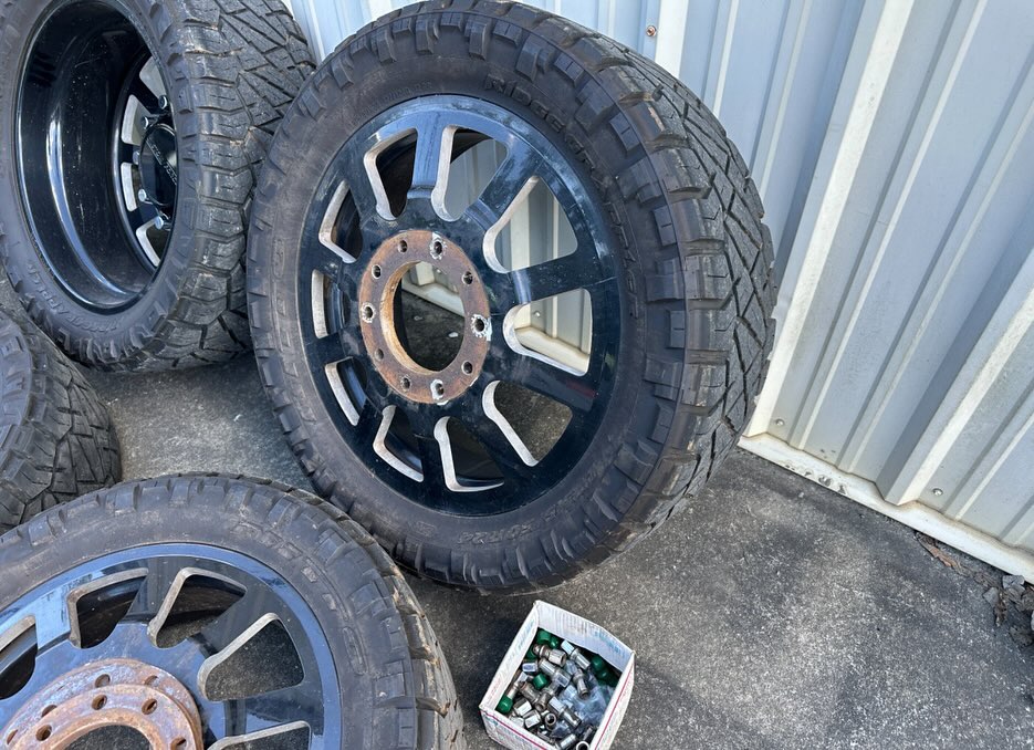 Ram 4500 5500 10×225 Direct Bolt On 24” Wheels 37” Nittos - Image 7