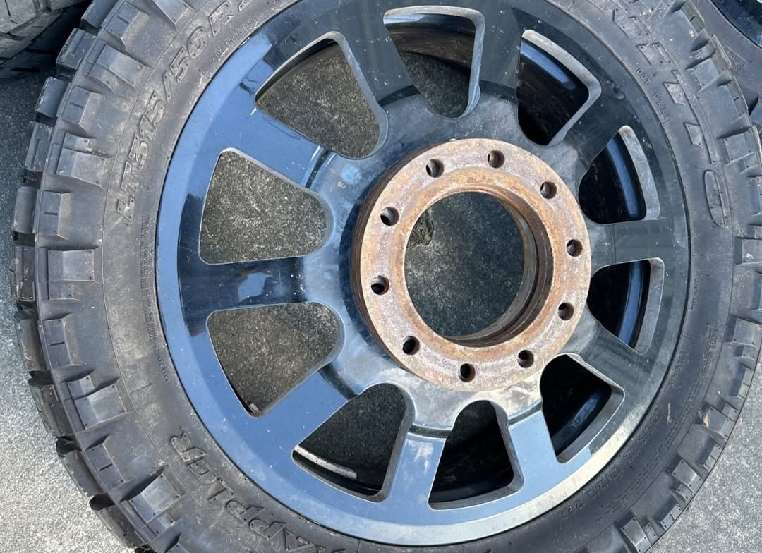 Ram 4500 5500 10×225 Direct Bolt On 24” Wheels 37” Nittos - Image 9
