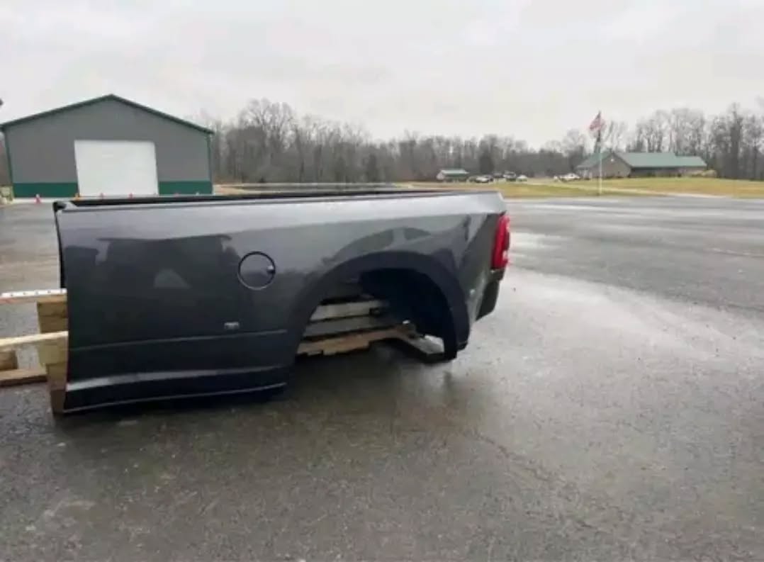 2024 Ram 3500 Laramie bed - Image 2