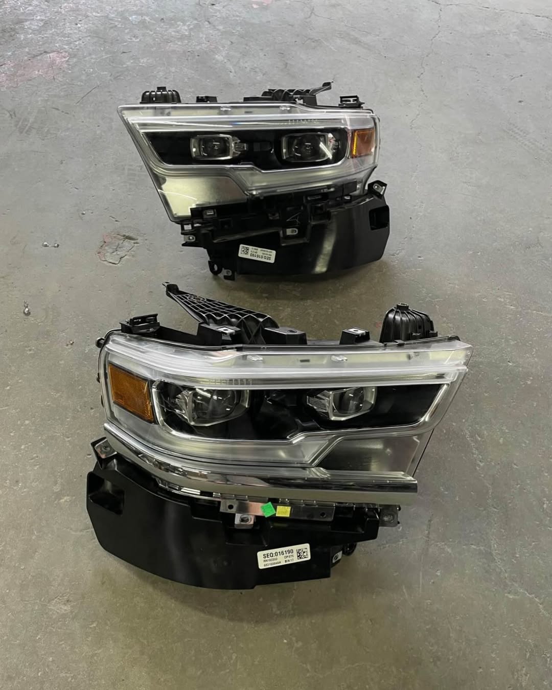 DODGE RAM 1500 LIMITED HEADLIGHTS FULL LED OEM - Image 2