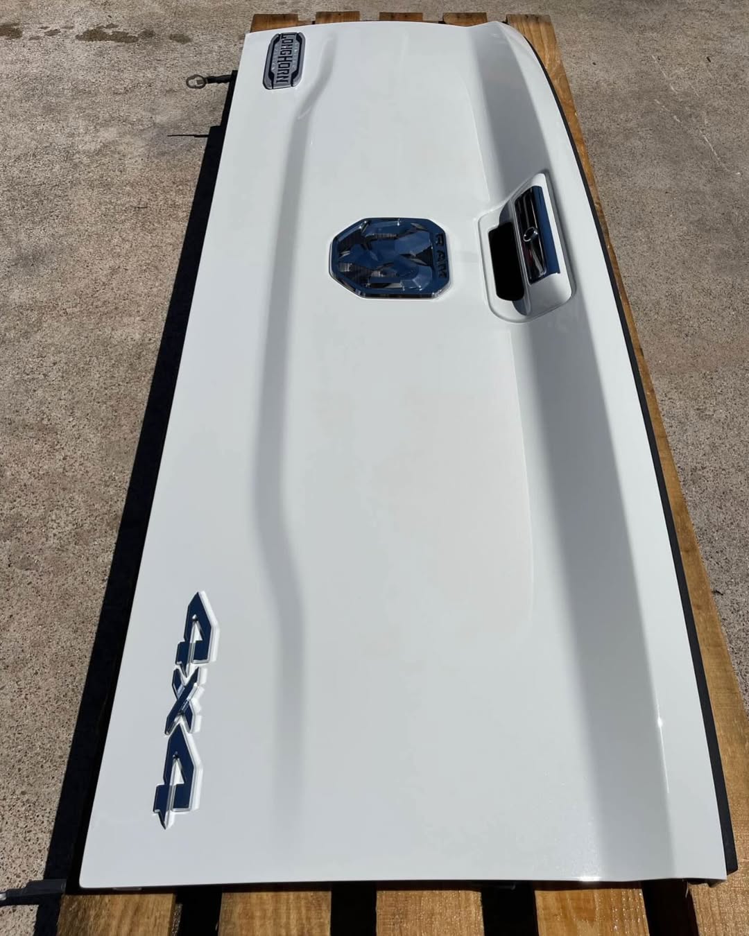 Ram 2500 3500 Factory Takeoff Tailgate in Pearl White OEM - Image 2