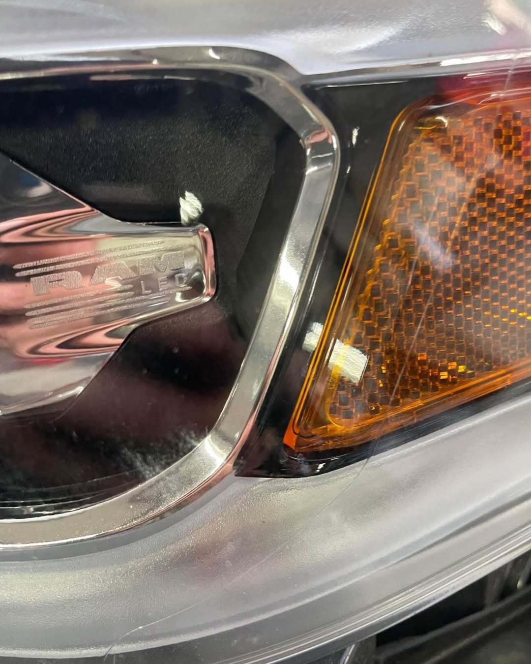 DODGE RAM 1500 LIMITED HEADLIGHTS FULL LED OEM - Image 9