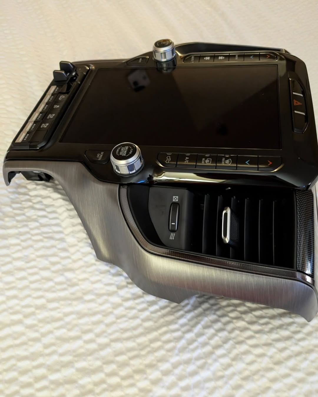 2019-2024 RAM 1500 UCONNECT RADIO MEDIA - Image 2