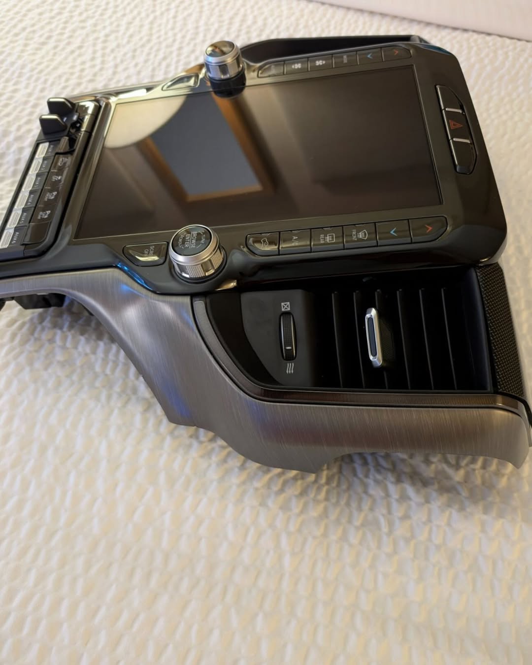 2019-2024 RAM 1500 UCONNECT RADIO MEDIA - Image 3