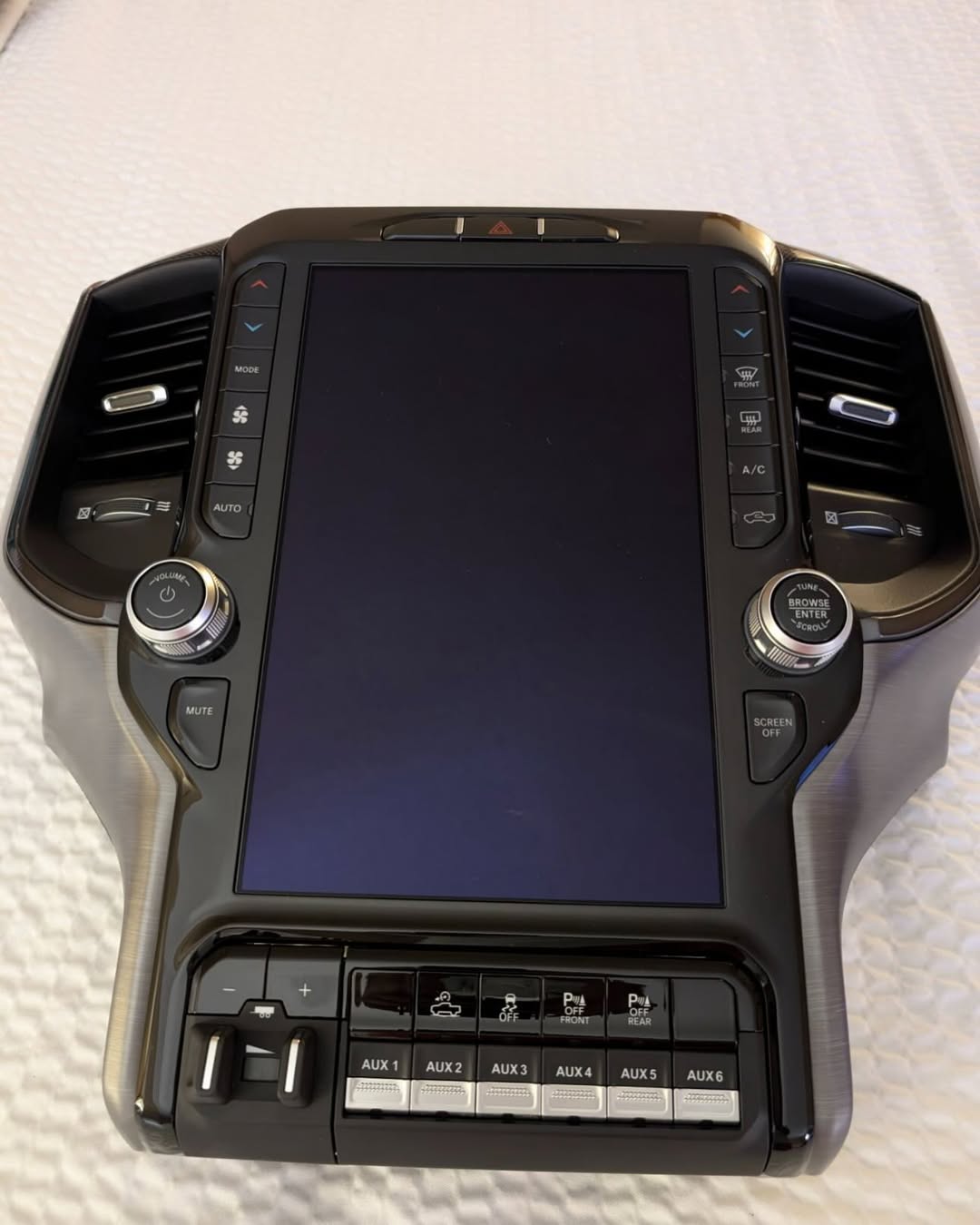 2019-2024 RAM 1500 UCONNECT RADIO MEDIA