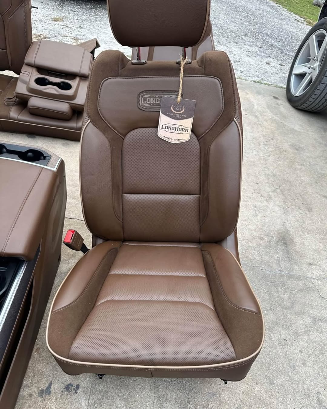 Limited longhorn interior/ seats - Image 2