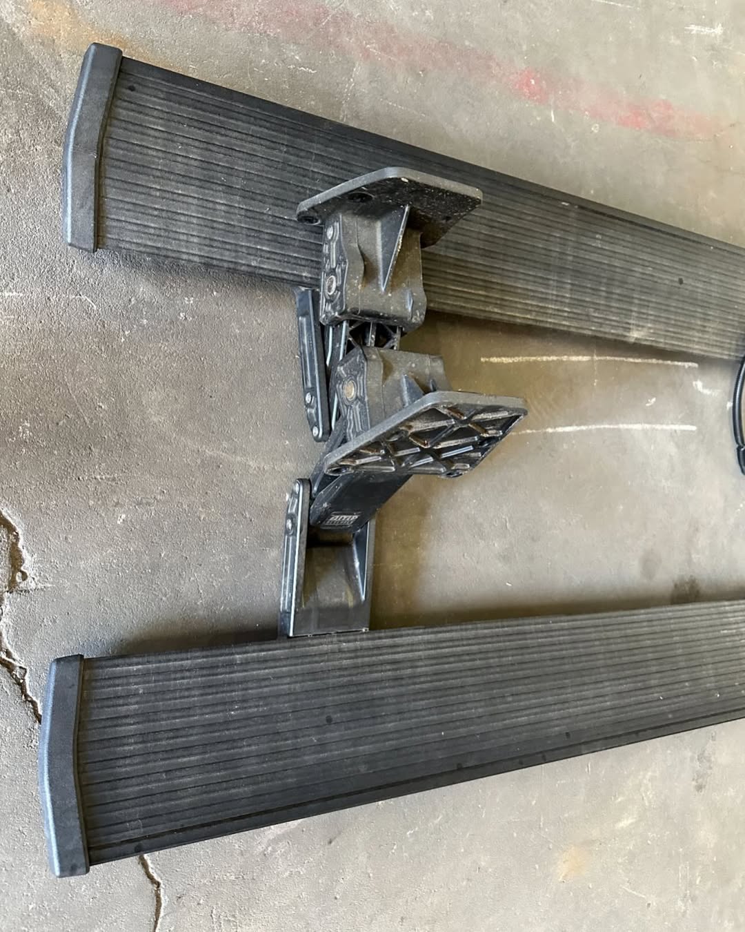 2019-2024 Ram 1500 Crew Cab AMP Research Steps