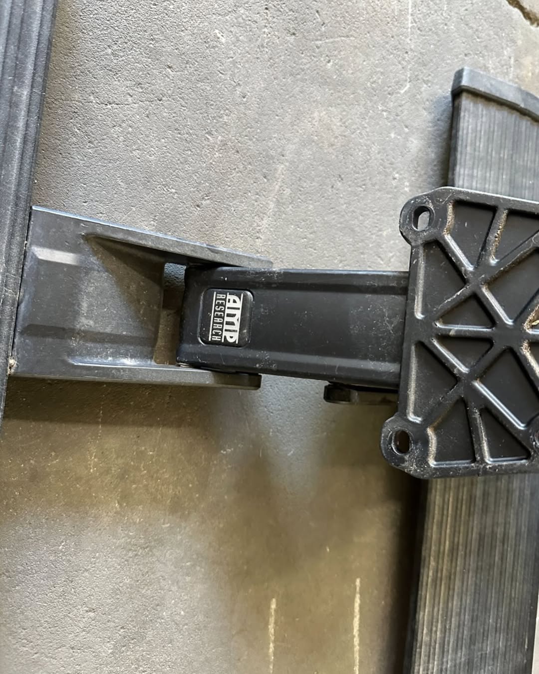 2019-2024 Ram 1500 Crew Cab AMP Research Steps - Image 9