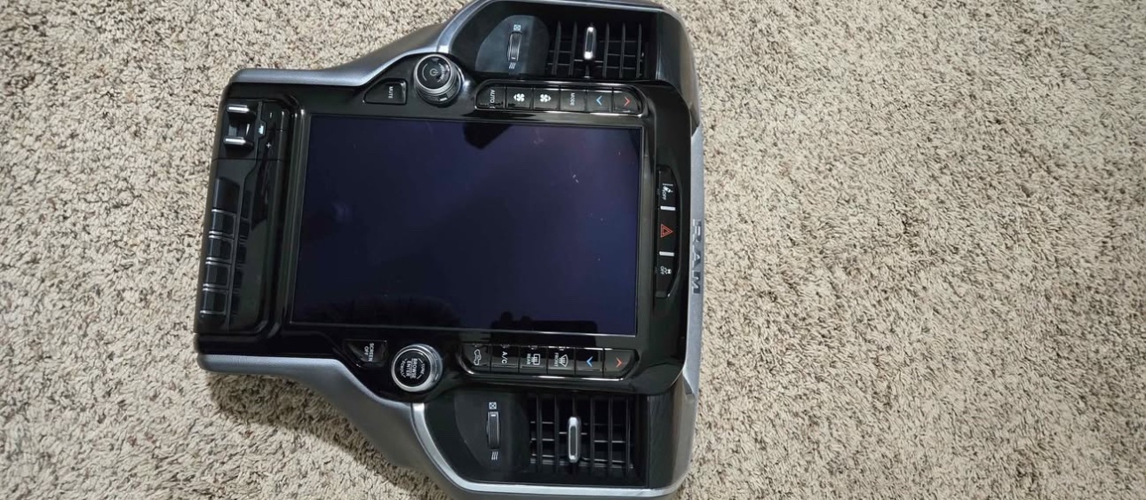 Ram Laramie Radio Screen 2019 to 2023 - Image 3