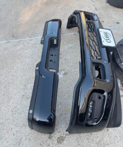Alternative view of 2020 to 2024 ram 2500 / 3500 Black front and rear bumpers
