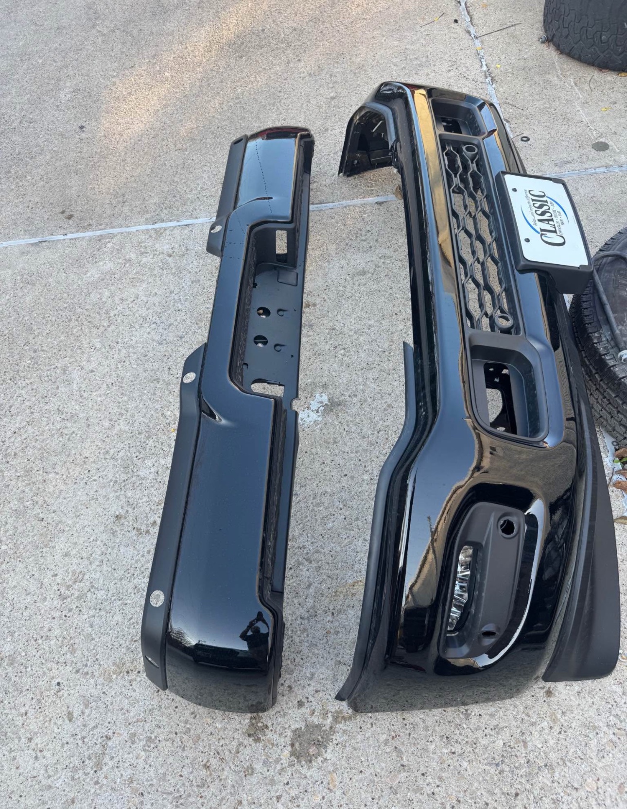 2020 to 2024 ram 2500 / 3500 Black front and rear bumpers - Image 2