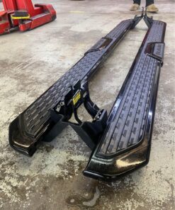 Alternative view of 2019-2024 2500/3500 Running Boards