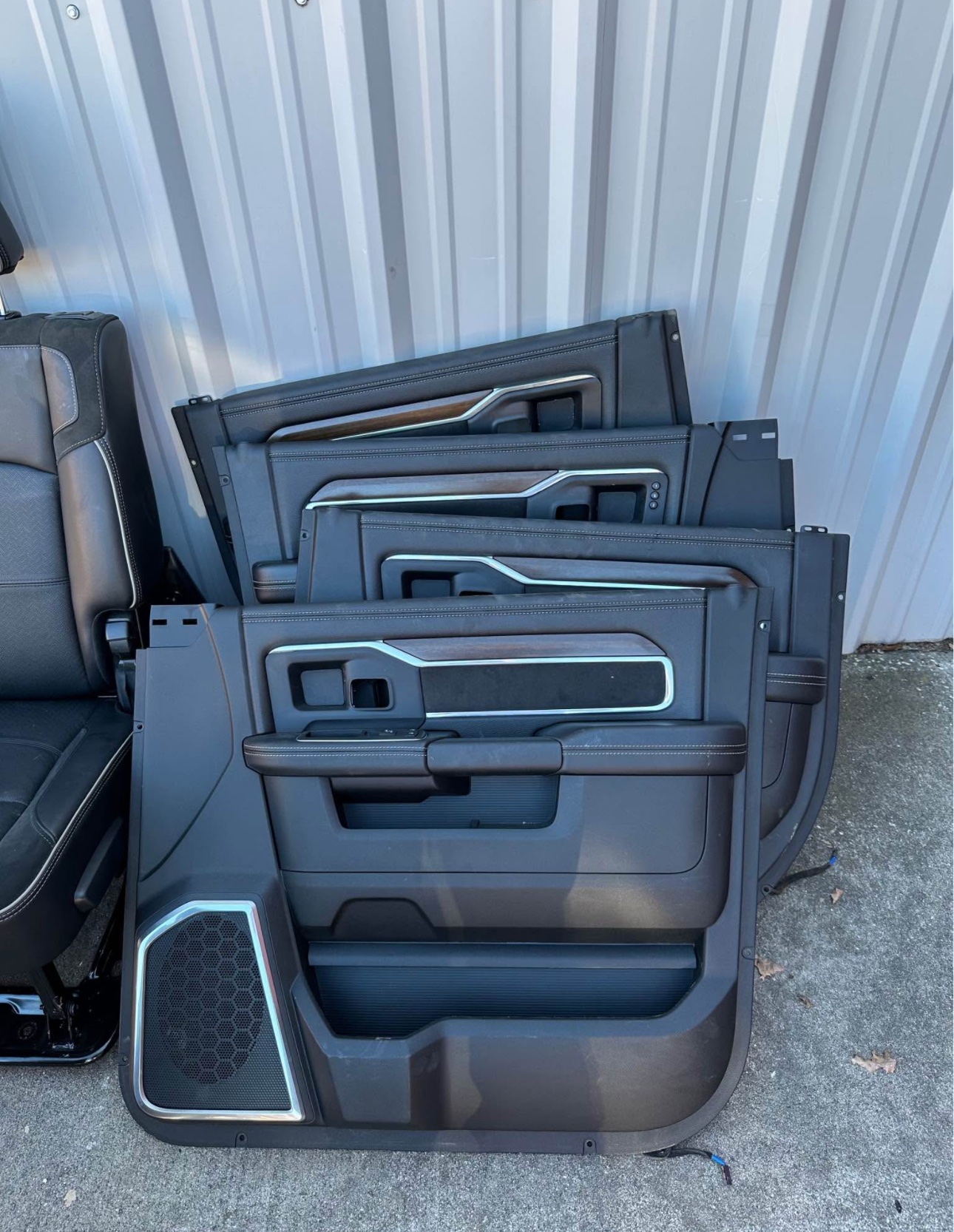 2019-2024 DODGE RAM CUMMINS MEGA CAB INTERIOR - Image 4
