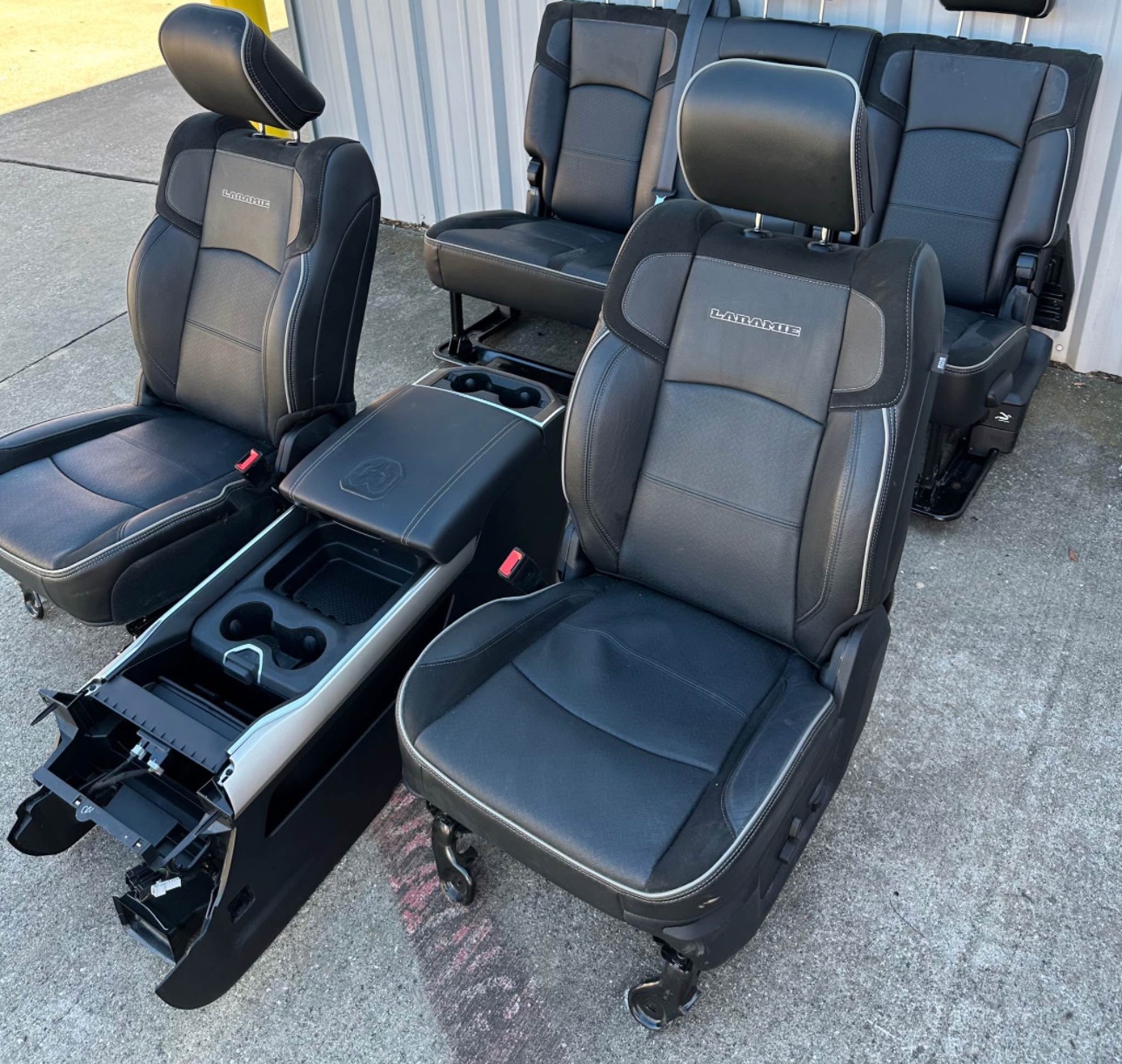 2019-2024 DODGE RAM CUMMINS MEGA CAB INTERIOR
