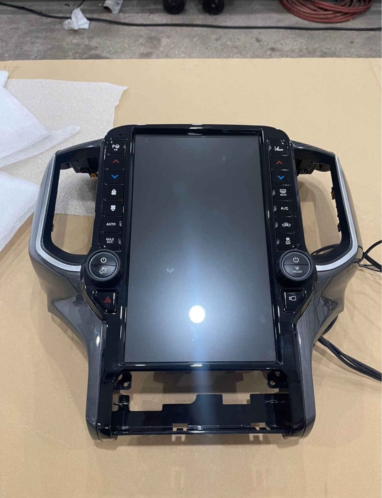 Phoenix automotive radio
Everything is in perfect condition ready to install,
This radio is excellent. - Image 7