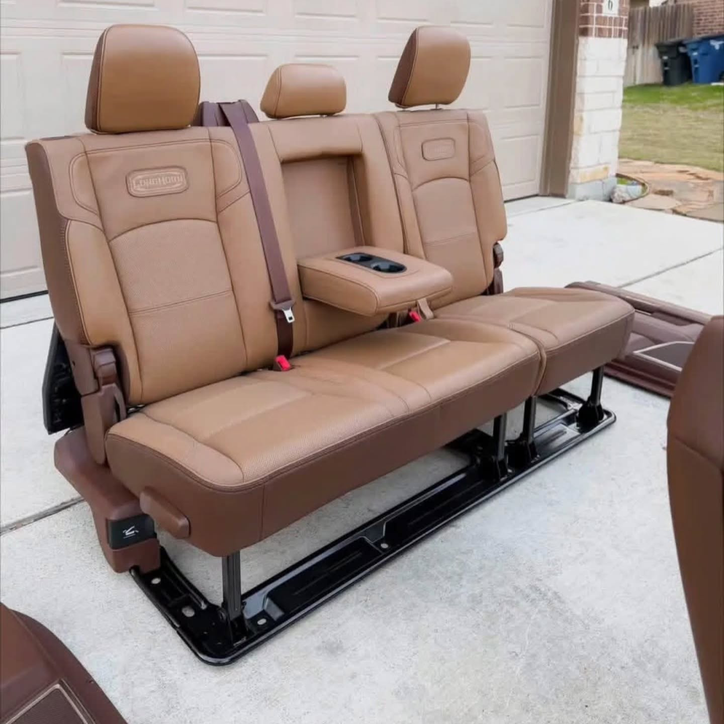 2024 Ram 2500/3500 Limited Longhorn Megacab Interior - Image 5
