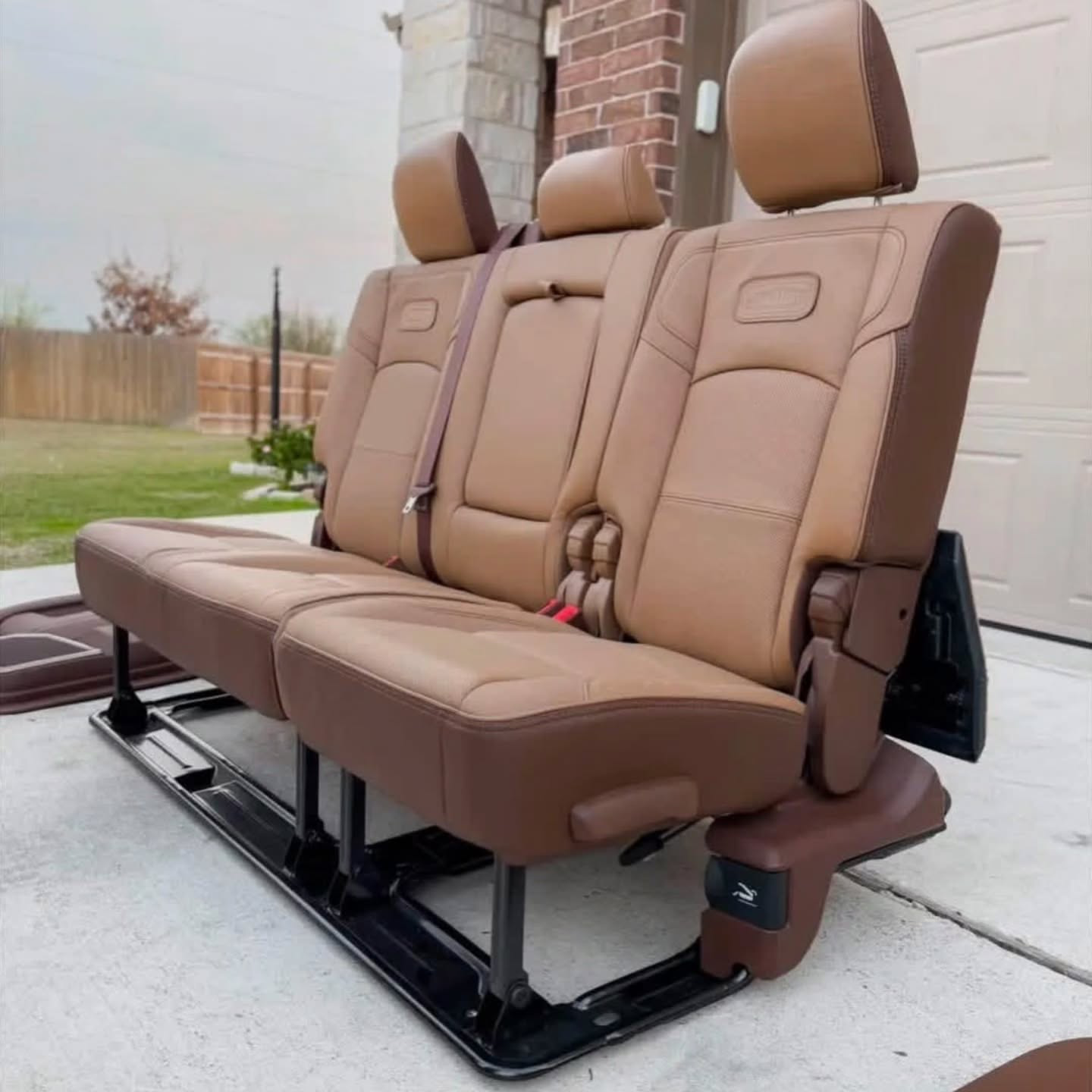 2024 Ram 2500/3500 Limited Longhorn Megacab Interior - Image 6