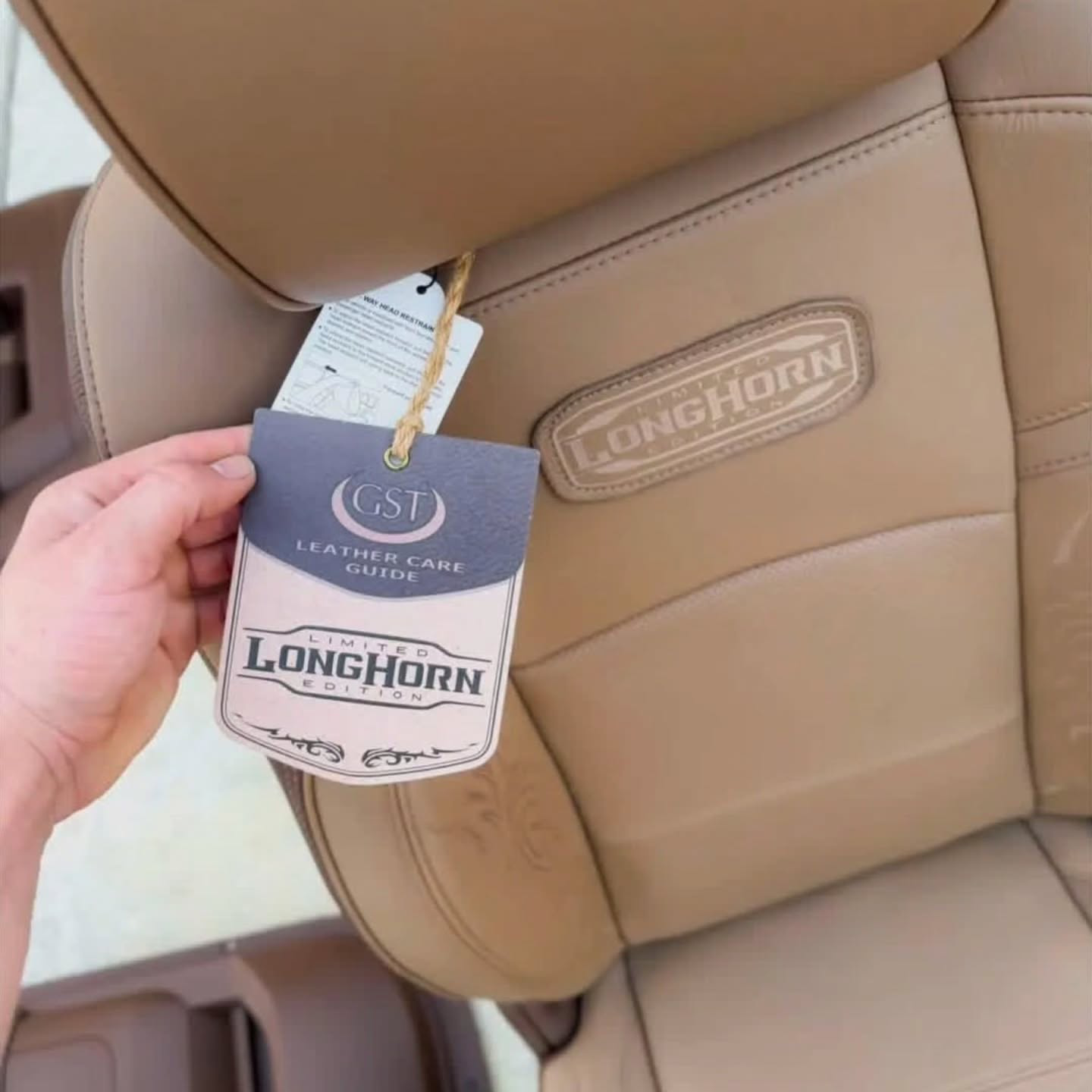 2024 Ram 2500/3500 Limited Longhorn Megacab Interior - Image 9